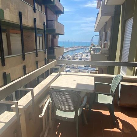 Ferienwohnung Lucia House Mare Nettuno Exterior foto