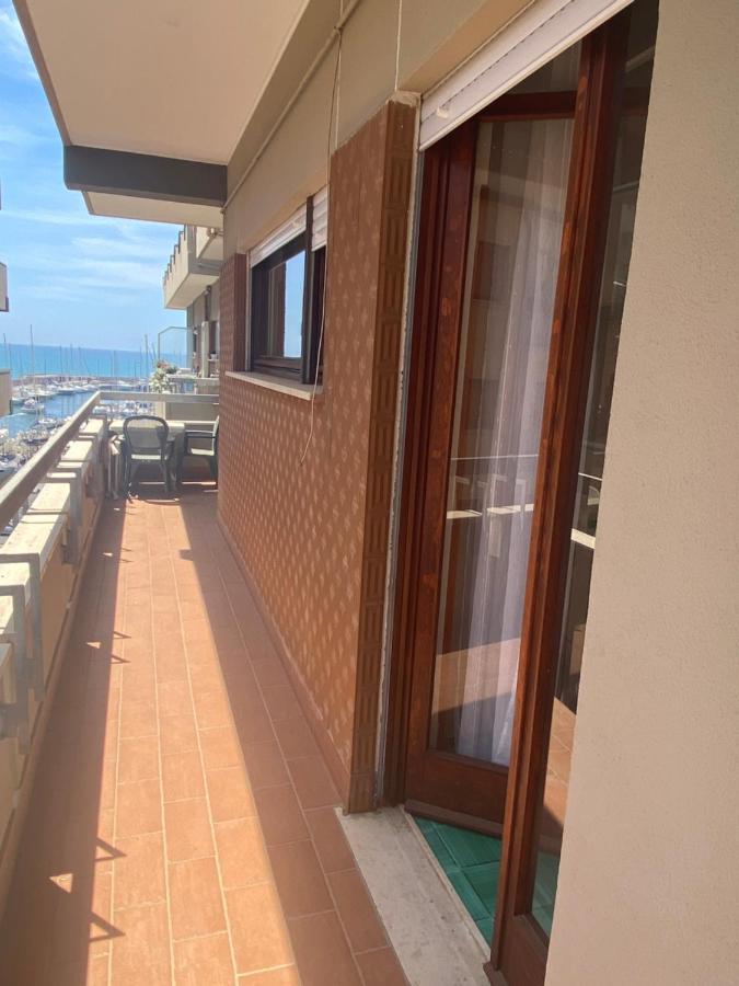 Ferienwohnung Lucia House Mare Nettuno Exterior foto